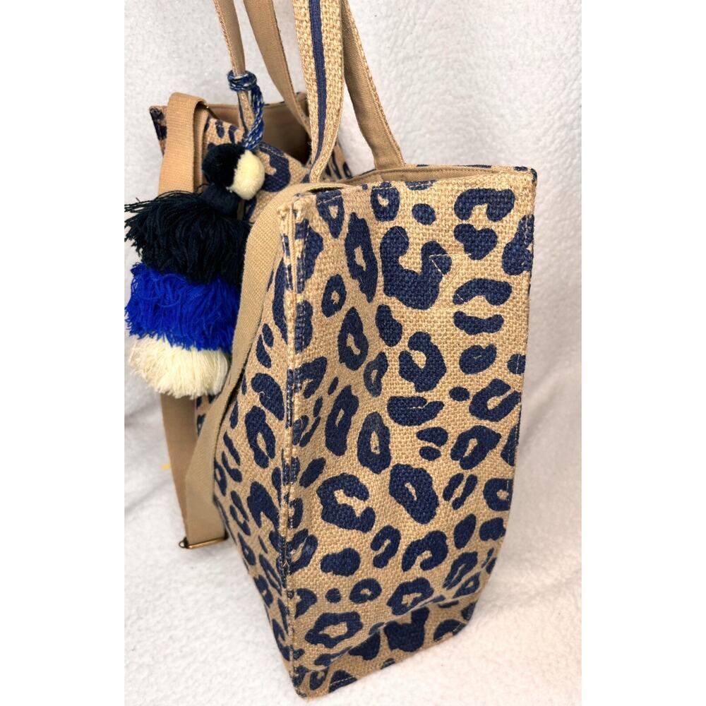 AMERICA & BEYOND ANIMAL PRINT JUTE LG TOTE BAG PURSE WITH TASSELS - Picture 9 of 11